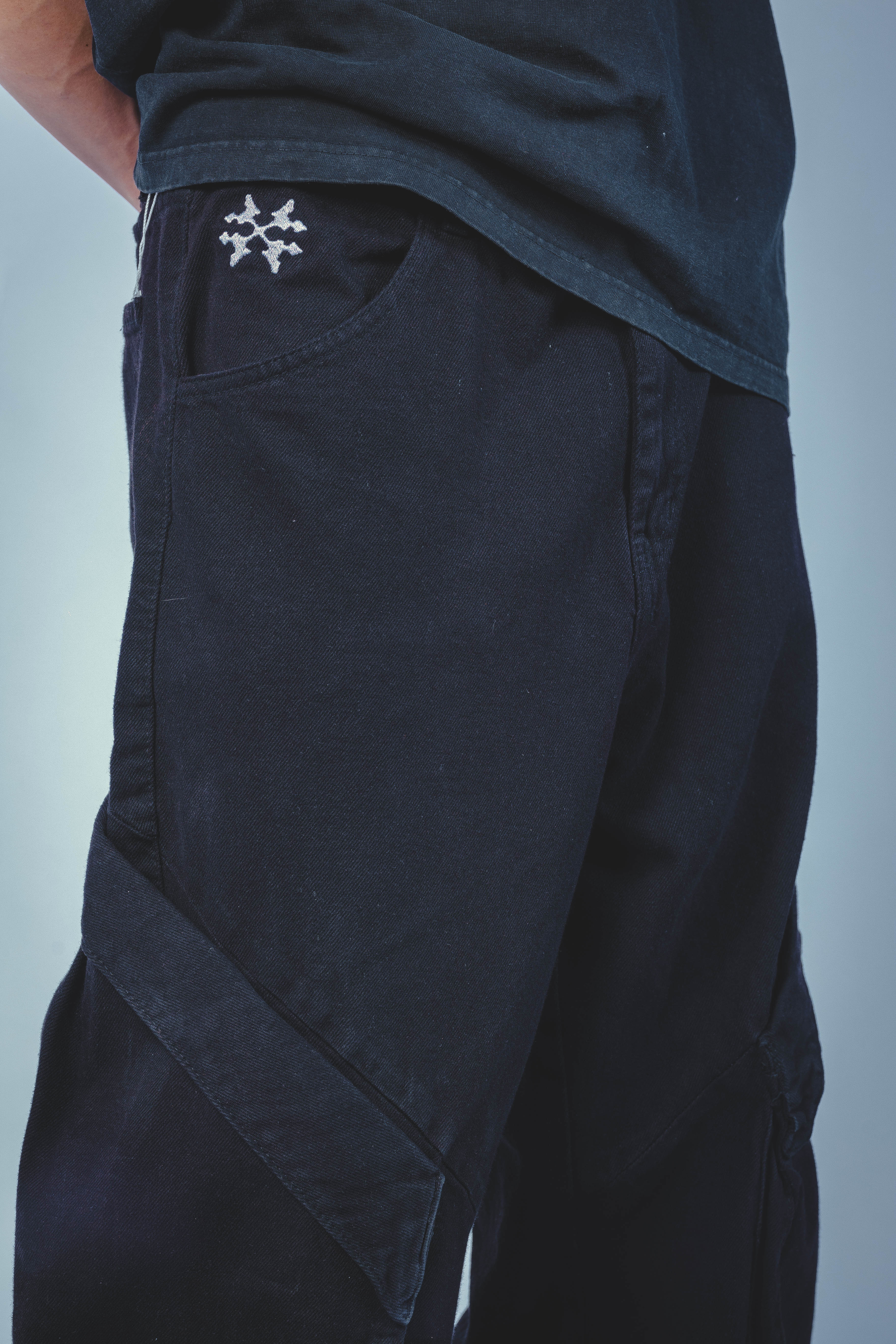 SHADE CARGO PANTS BLACK UNISEX