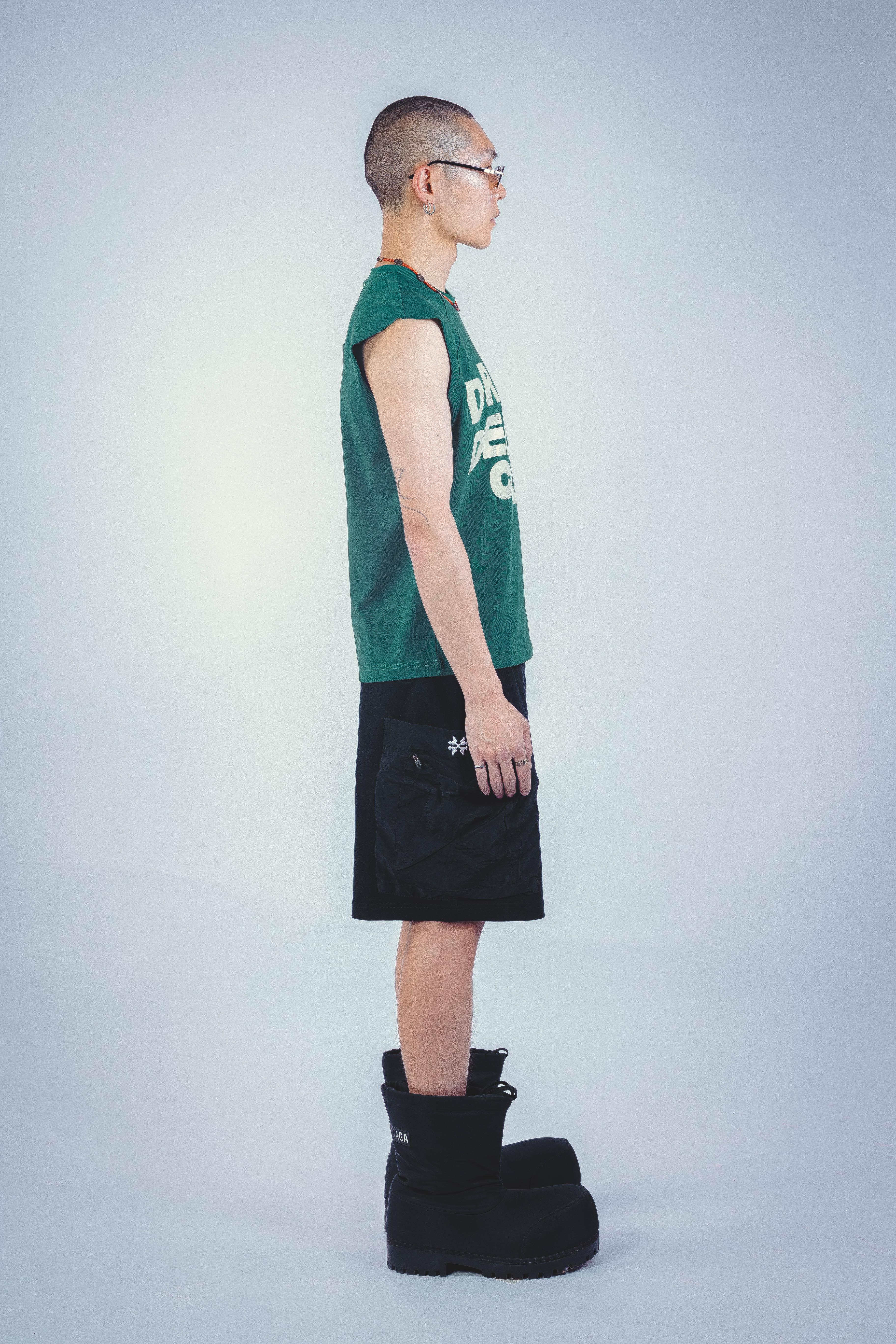 DRAPE SLEEVELESS TSHIRT GREEN UNISEX
